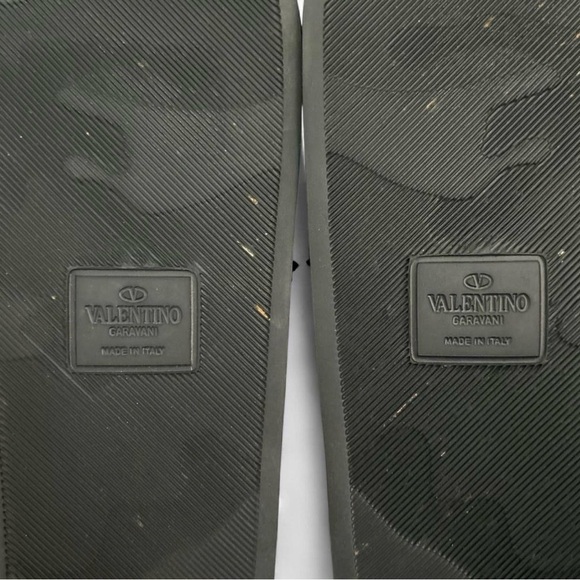 🔥 Valentino Slides 🔥 - Picture 7 of 7